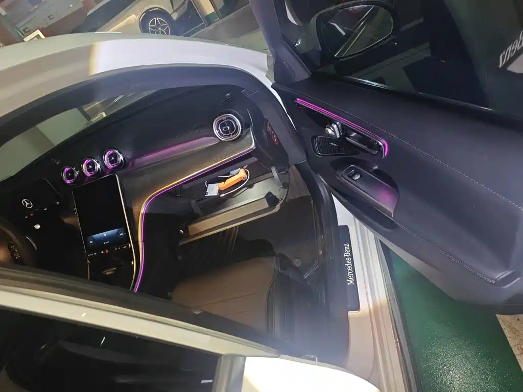 Mercedes-Benz C-Class — миниатюра 20