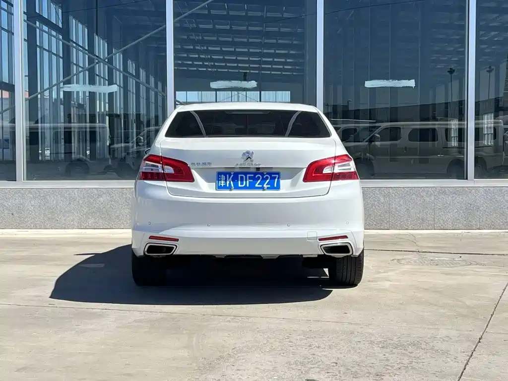 Peugeot 408 — миниатюра 5