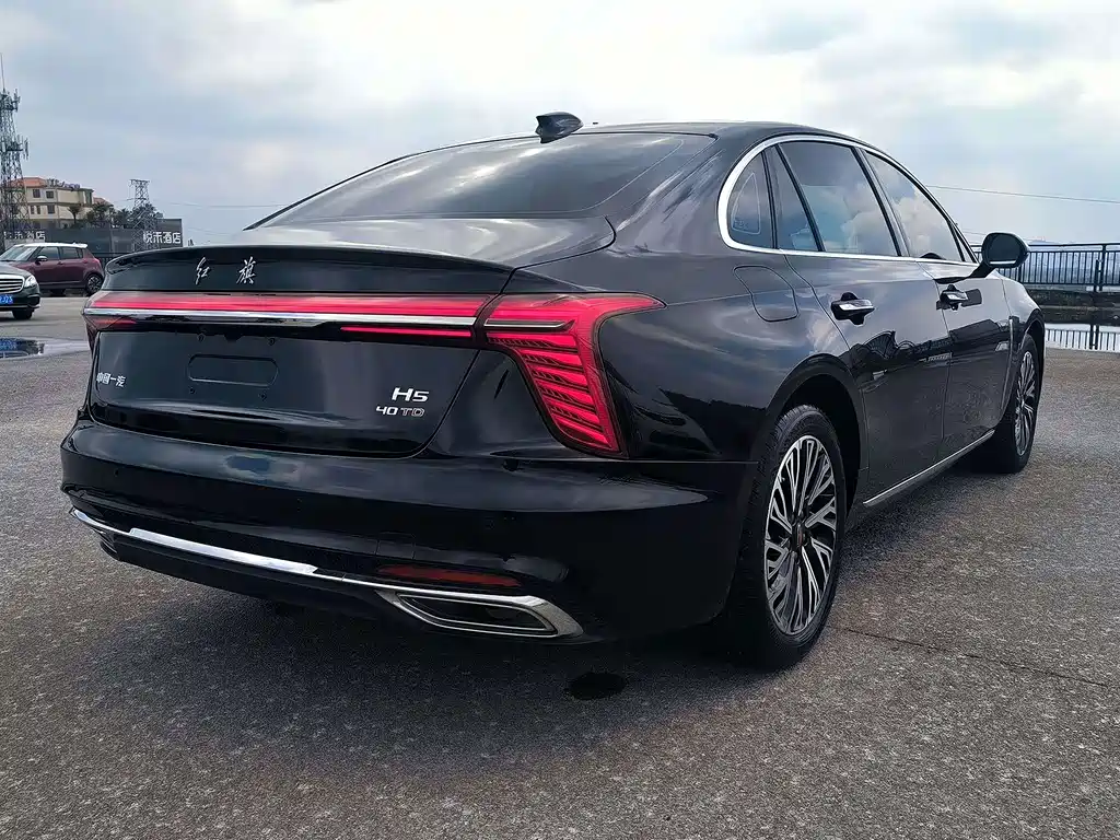 Hongqi Hongqi H5 — миниатюра 5