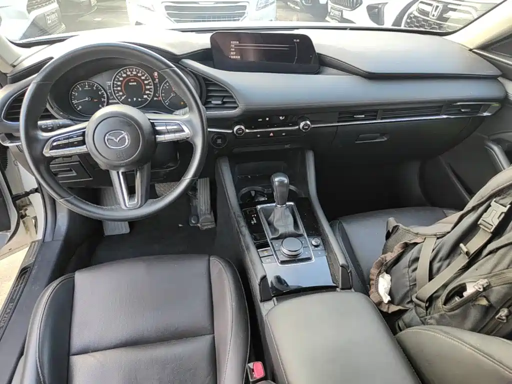 Mazda 3 Axela — миниатюра 10