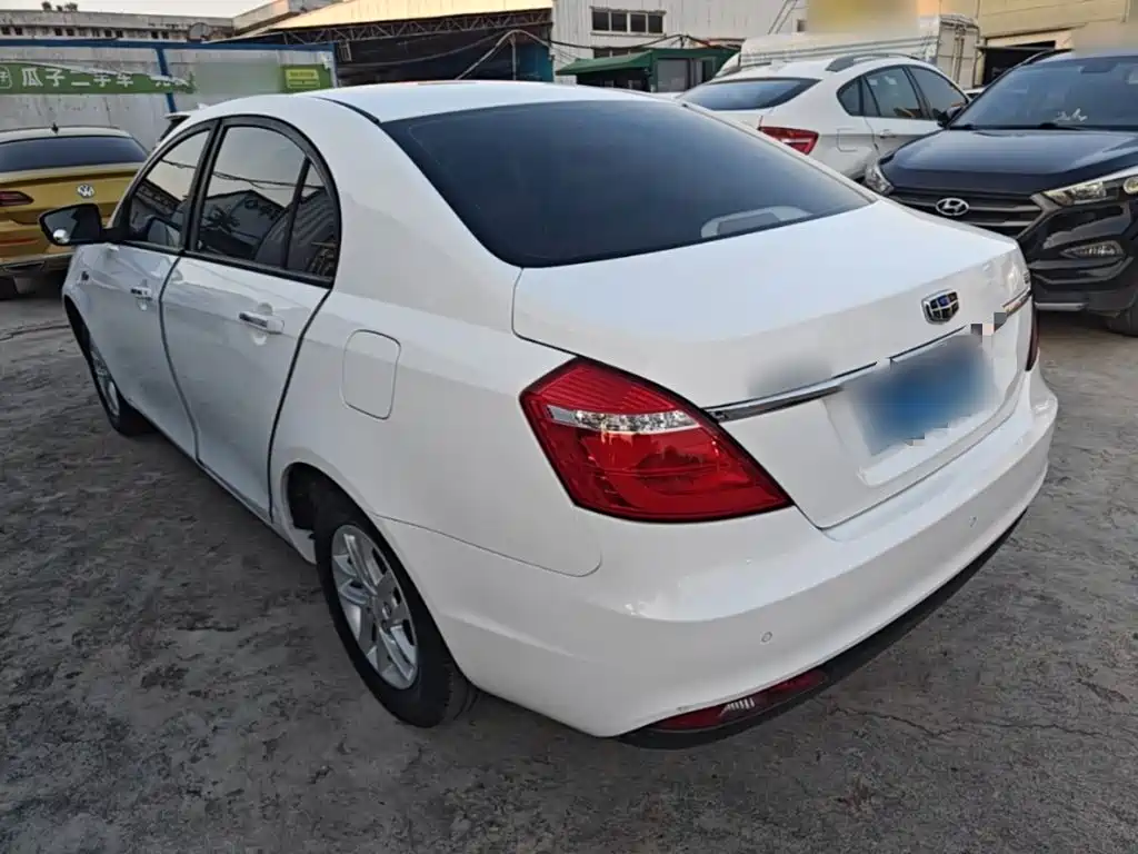 Geely Emgrand — миниатюра 5