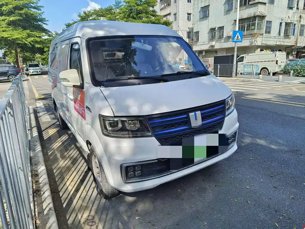 Yuan Cheng Yuan Cheng E5 — миниатюра 2