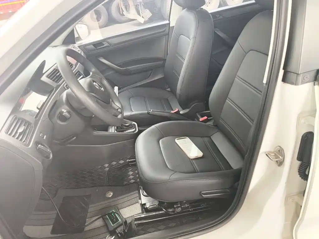 Volkswagen Santana — миниатюра 15