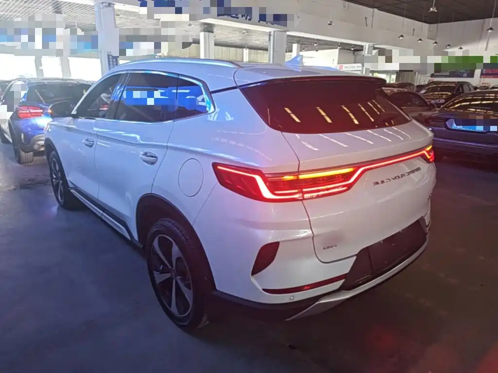 BYD PLUS New Energy — миниатюра 5