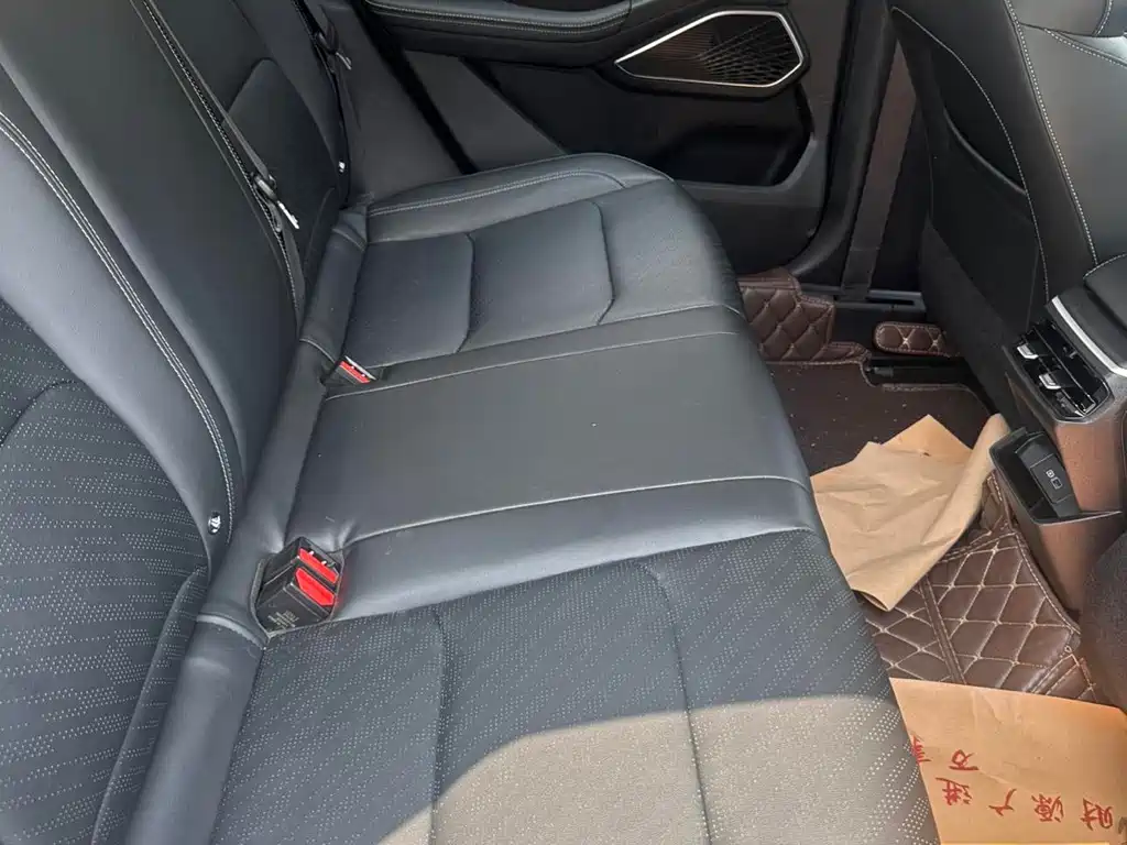Geely Emgrand — миниатюра 10