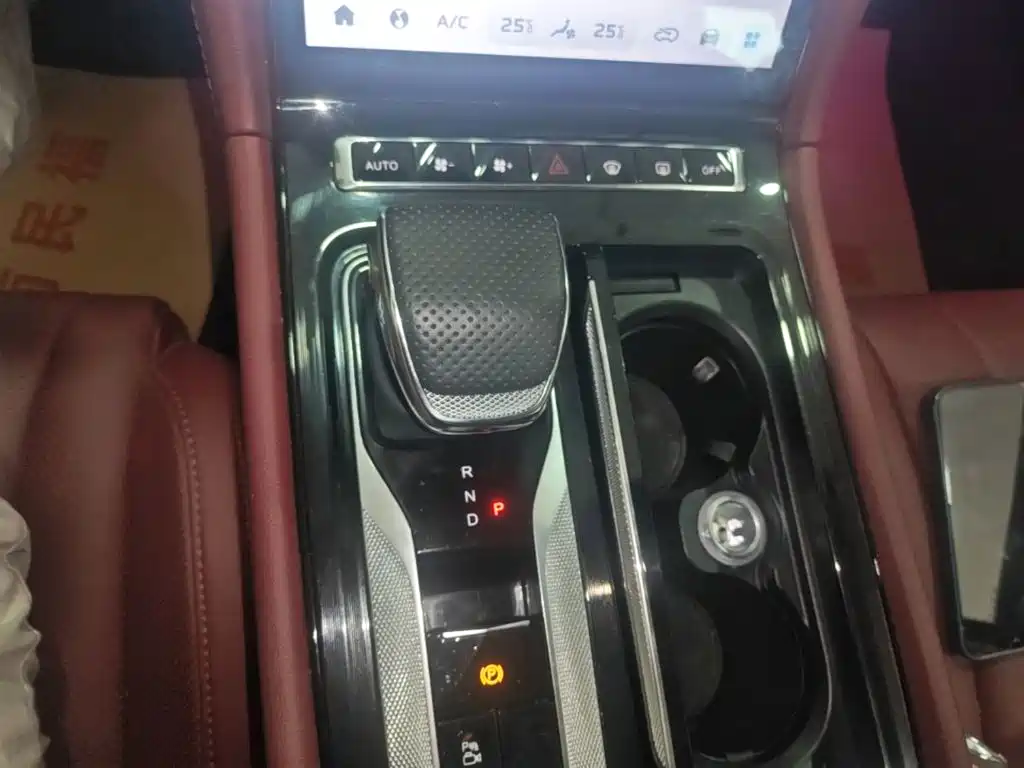 Hongqi Hongqi H5 PHEV — миниатюра 14