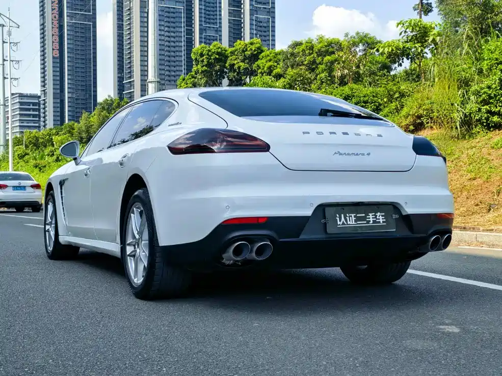 Porsche Panamera — миниатюра 5