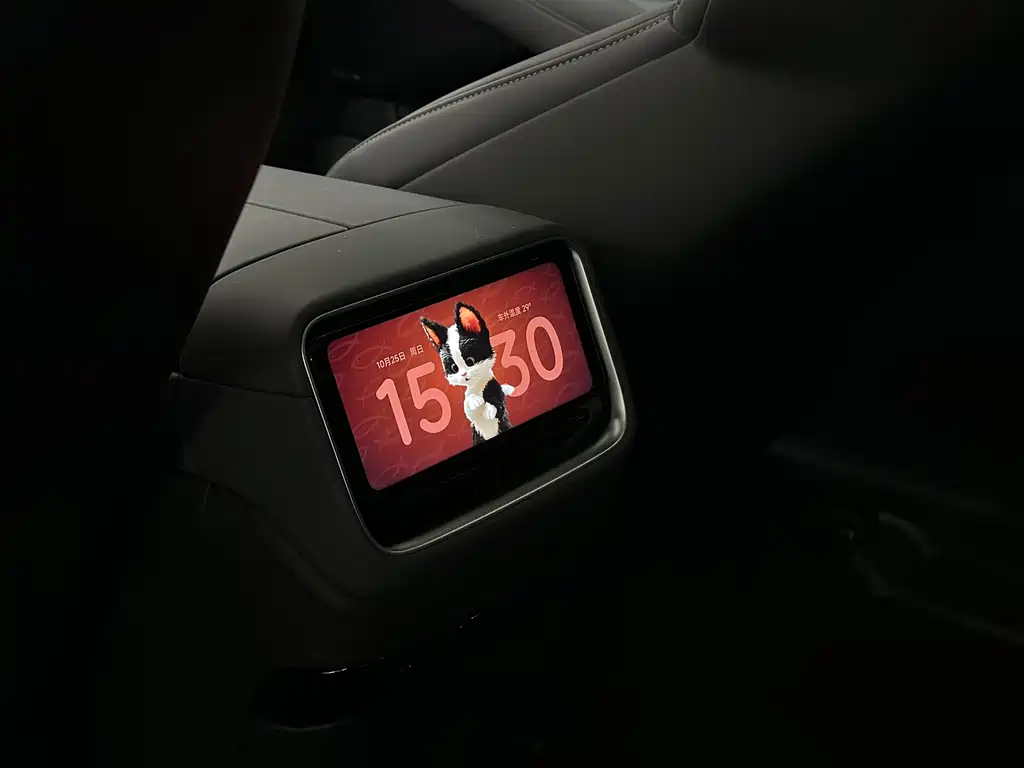 Xiaomi YU7 — миниатюра 14