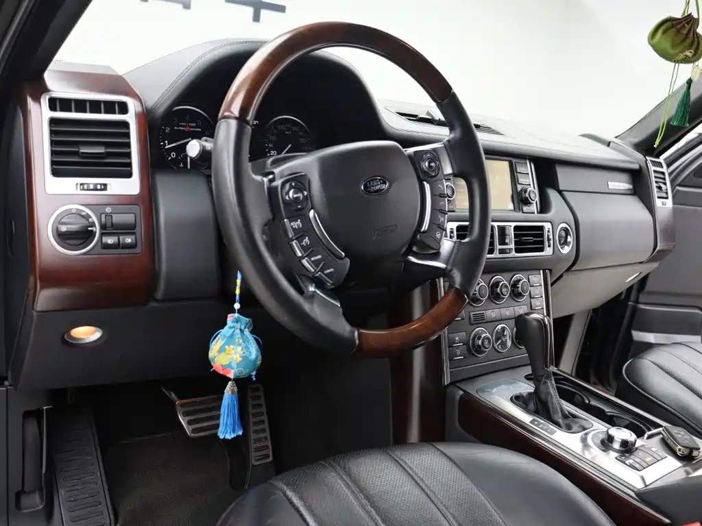 Land Rover Range Rover — миниатюра 8