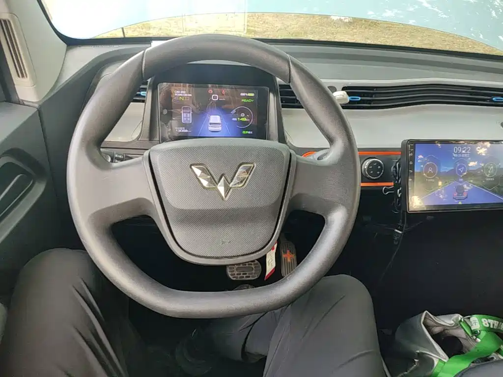 Wuling MINIEV — миниатюра 11