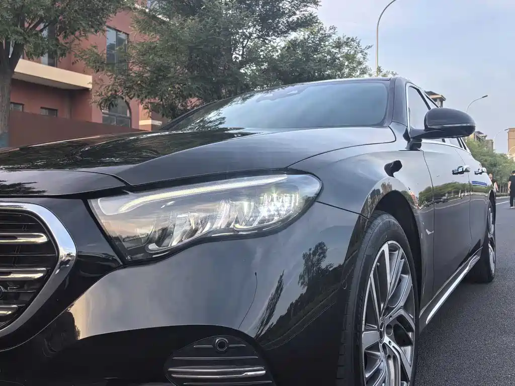 Mercedes-Benz E-Class E 2025 E 300 L Fashion
