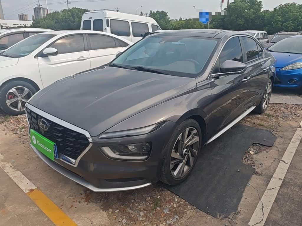 Hyundai Mistra 1.8 л 2021 г. Серебристо-серый, пробег 43000 км