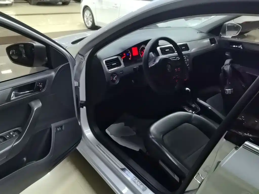 Volkswagen Santana — миниатюра 16