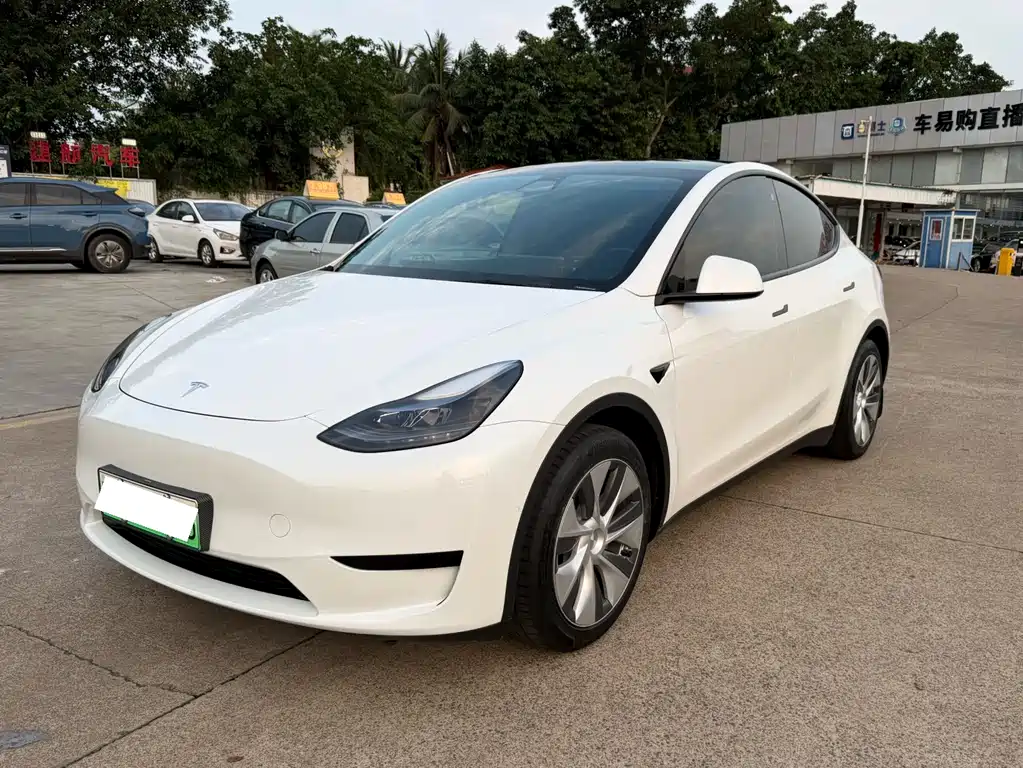 Tesla Model Y 2022
