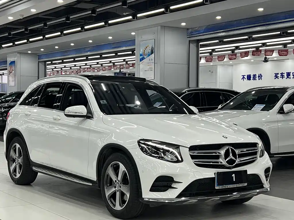 MERCEDES-BENZ GLC