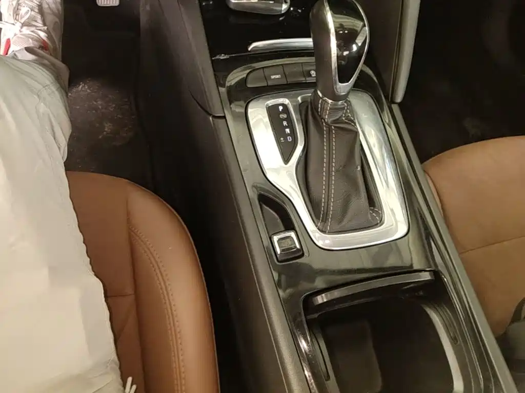 Buick Regal — миниатюра 14