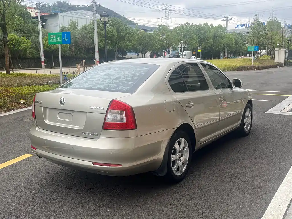 Skoda Octavia — миниатюра 6
