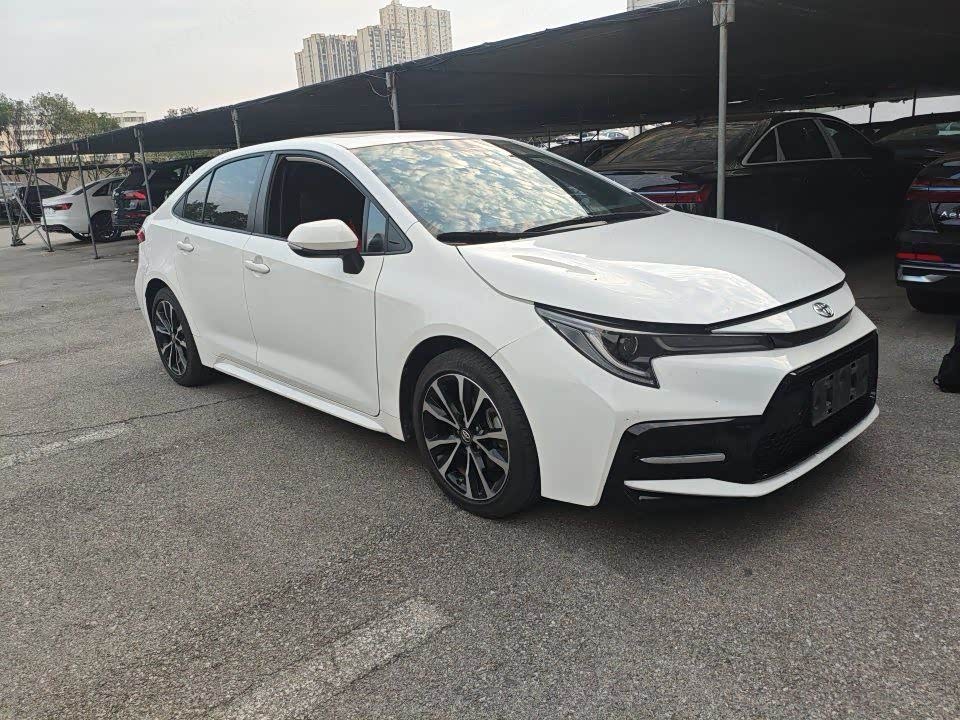 Toyota Levin 1.2 л 2022 г. Белый, пробег 29000 км