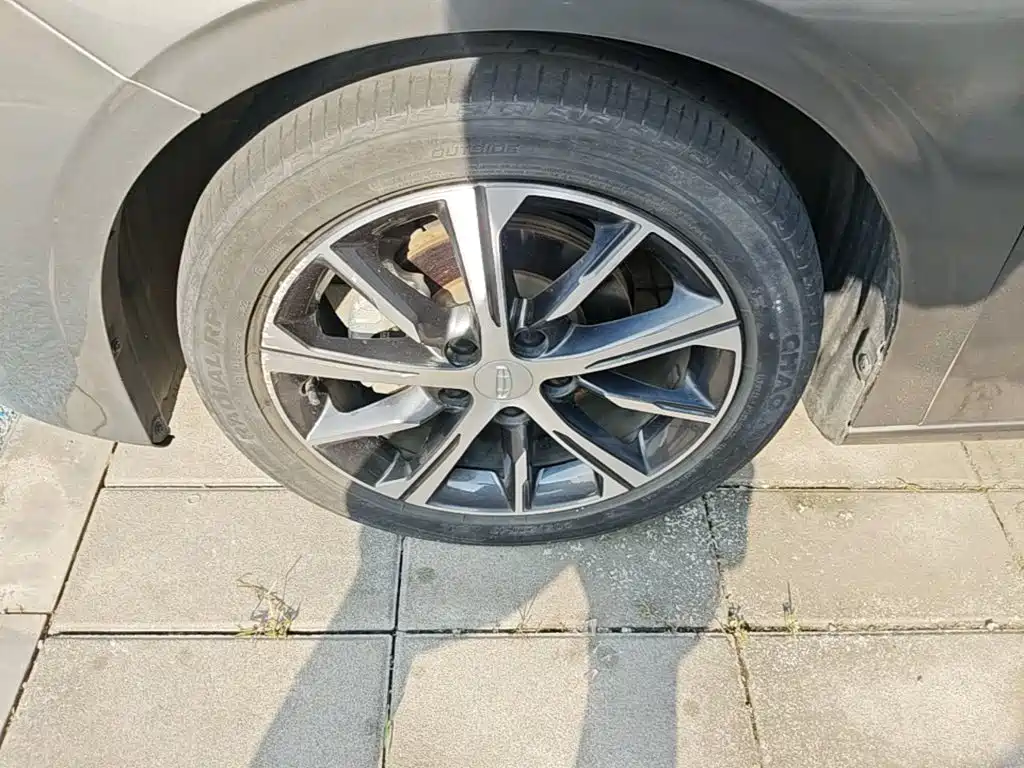 Geely Emgrand — миниатюра 23