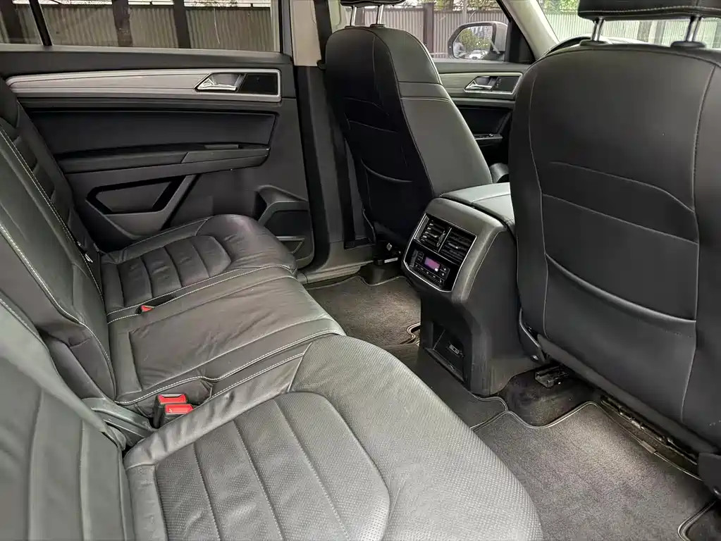 Volkswagen Teramont — миниатюра 6