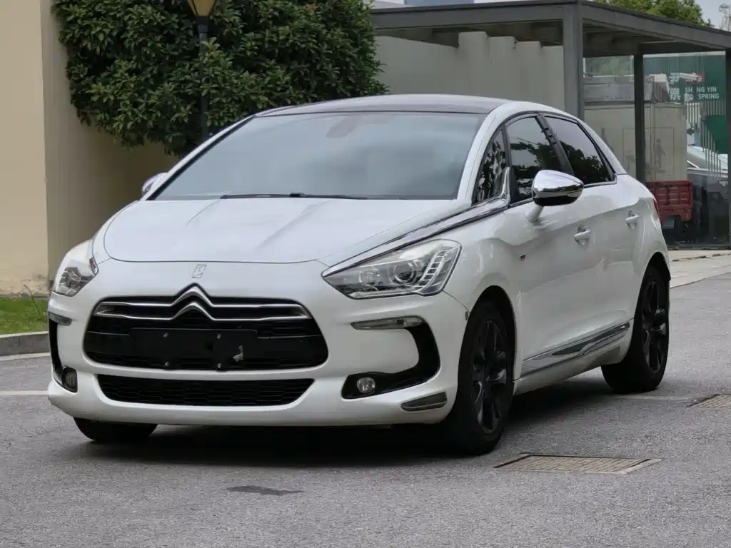 DS DS 5