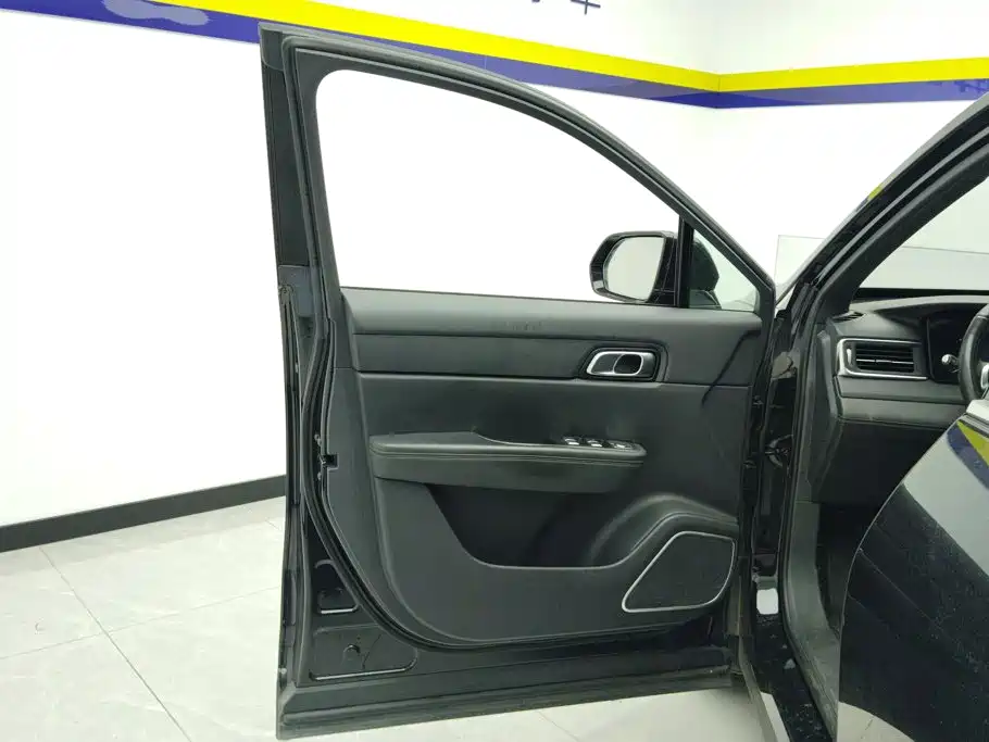 Li Auto Li ONE — миниатюра 7
