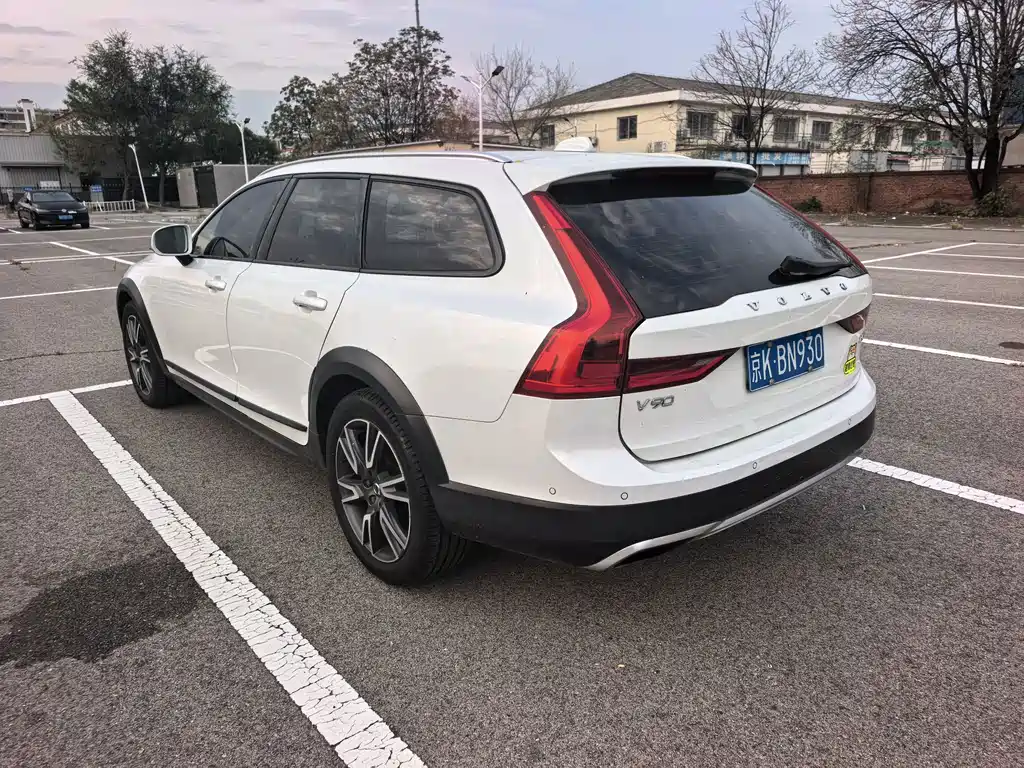 Volvo V90 — миниатюра 6