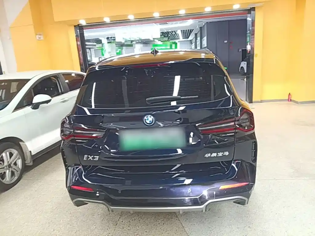BMW iX3 — миниатюра 6