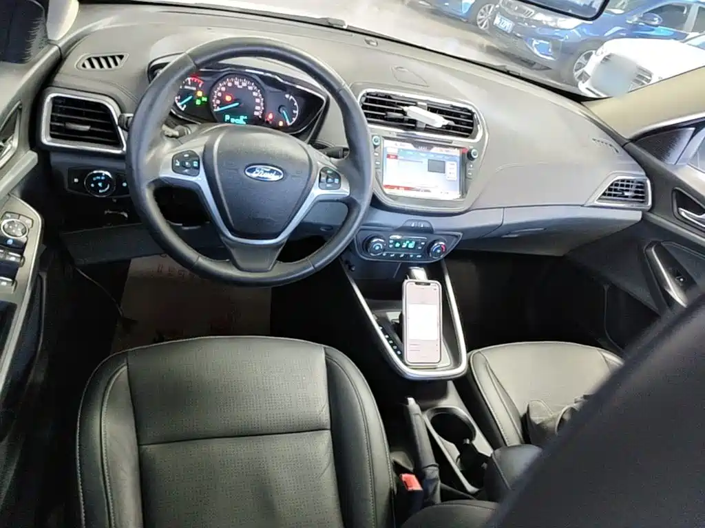 Ford Escort — миниатюра 10