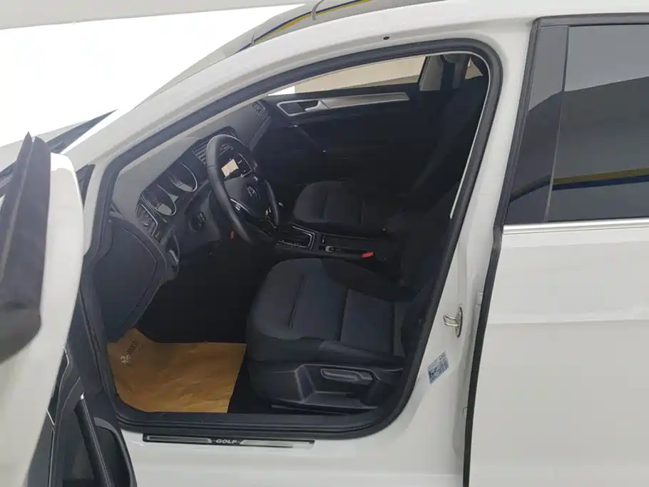 Volkswagen Golf — миниатюра 9