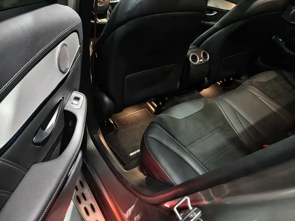 MERCEDES-BENZ GLC AMG