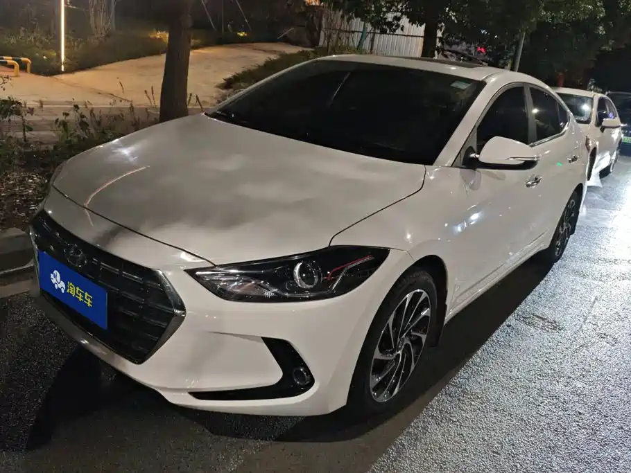 Hyundai Elantra