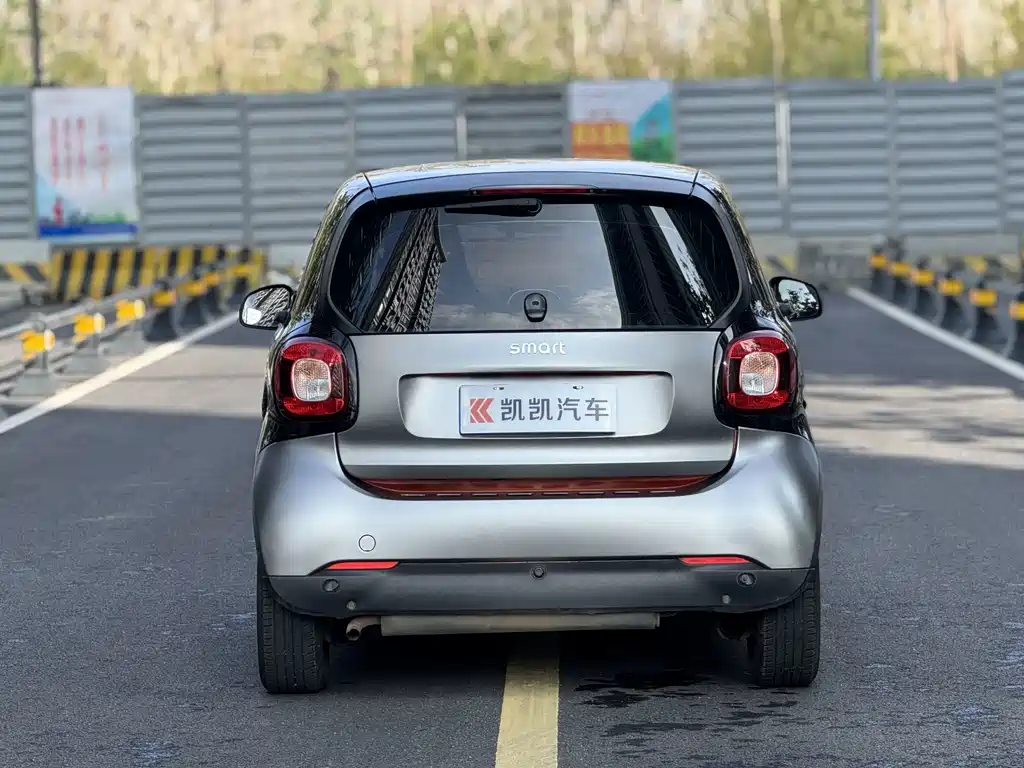 smart Smart Fortwo — миниатюра 8