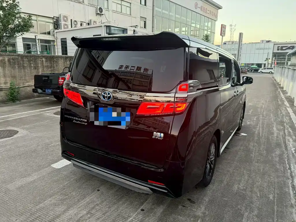 Toyota Vellfire — миниатюра 9