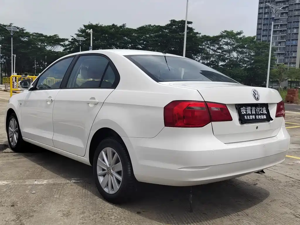 Volkswagen Jetta — миниатюра 5