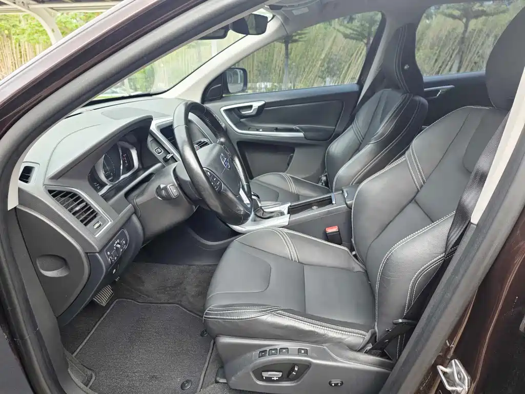 Volvo XC60 — миниатюра 6