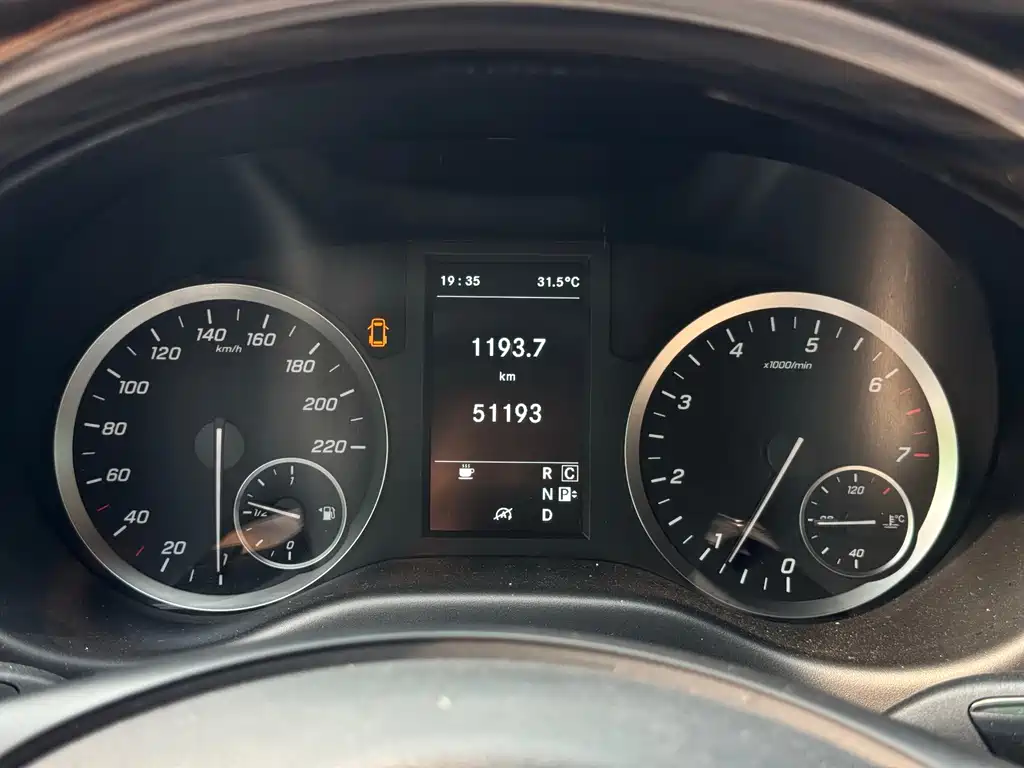 Mercedes-Benz Vito — миниатюра 11