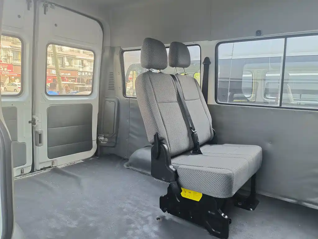 IVECO Daily — миниатюра 5