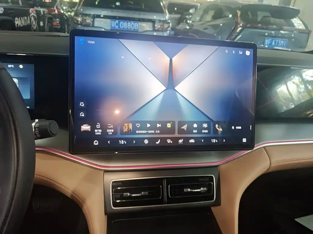 BYD L DM-i — миниатюра 13