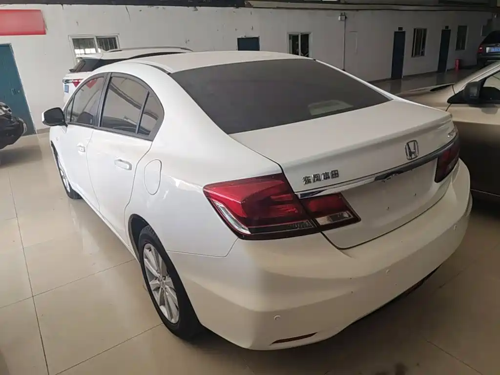 Honda Civic — миниатюра 5