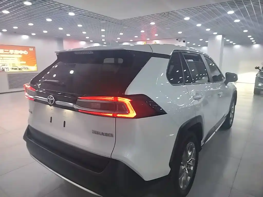Toyota Wildlander — миниатюра 7