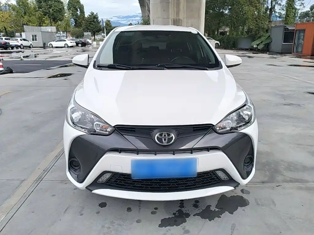 Toyota Yaris L — миниатюра 3
