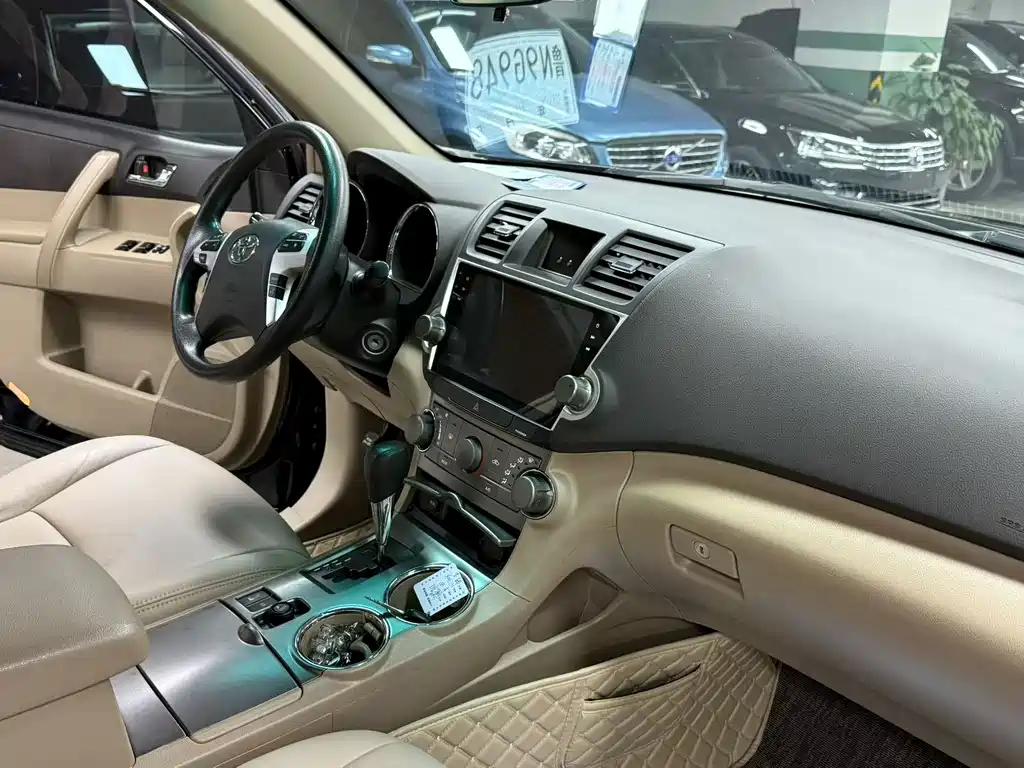 Toyota Highlander — миниатюра 6
