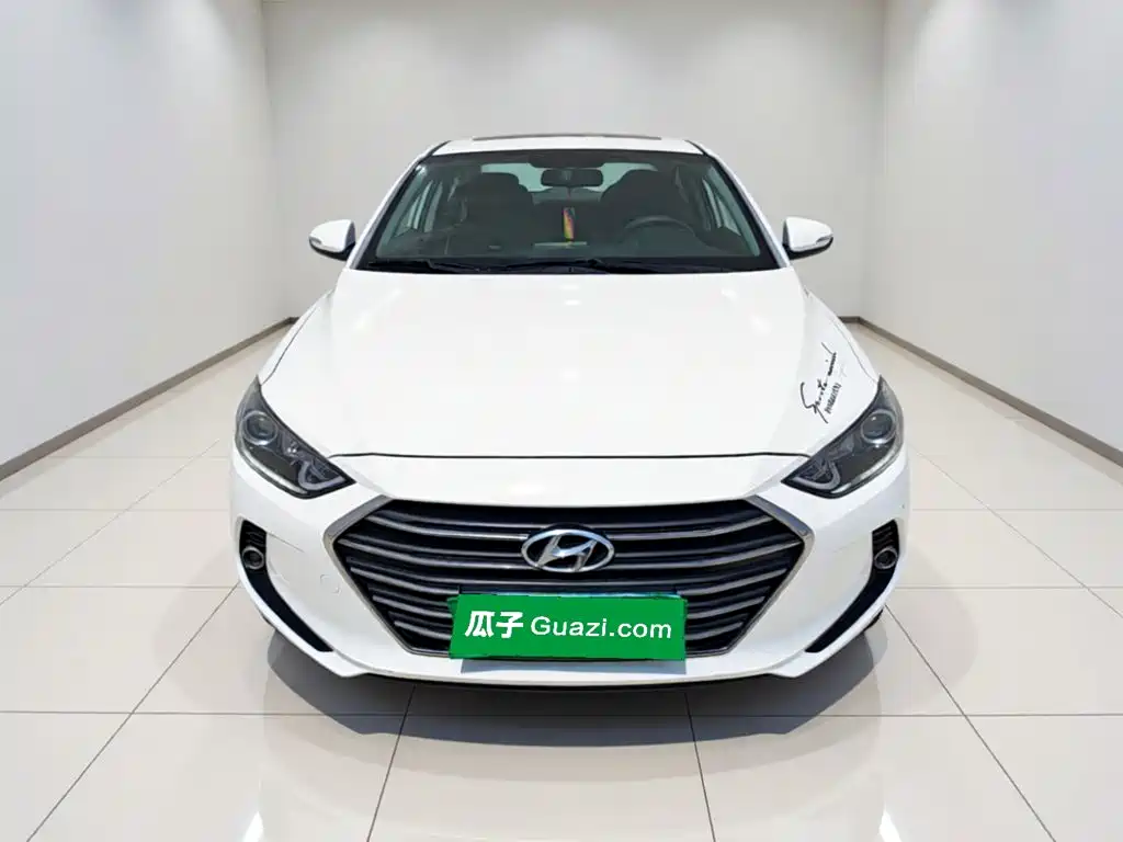 Hyundai Elantra — миниатюра 2