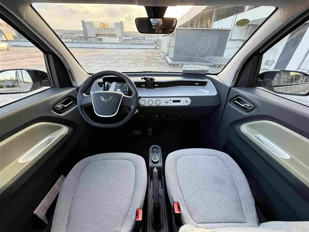 Wuling MINIEV — миниатюра 9