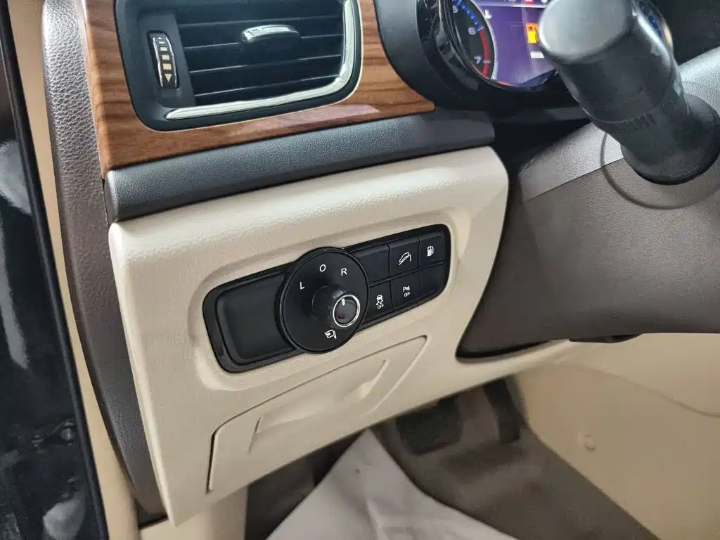 GAC Motor Trumpchi GS8 — миниатюра 21