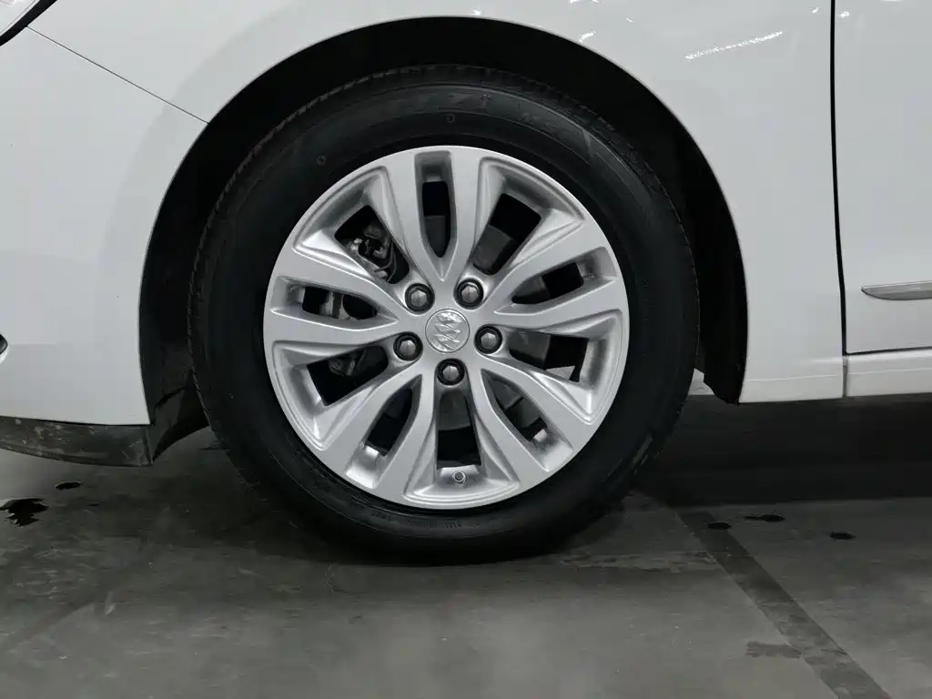 Buick Excelle — миниатюра 17