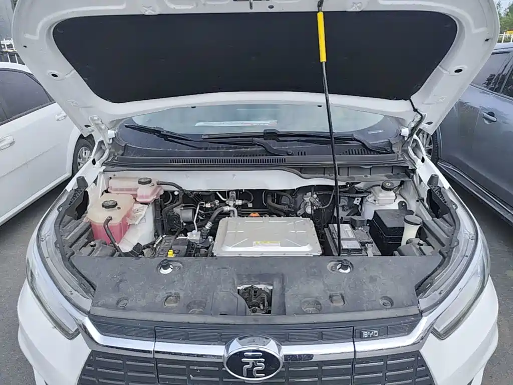 BYD Yuan EV — миниатюра 20
