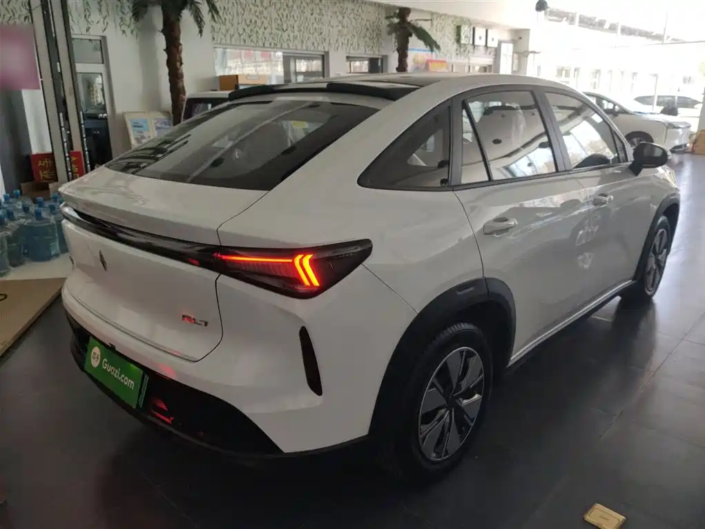 Livan 7 2024 605km