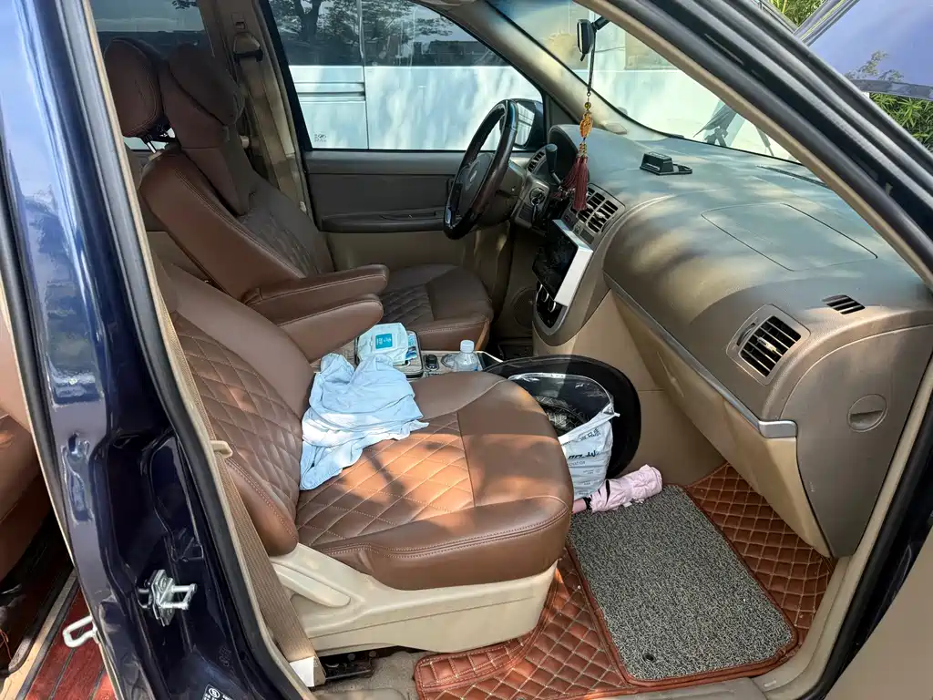 Buick GL8 — миниатюра 8